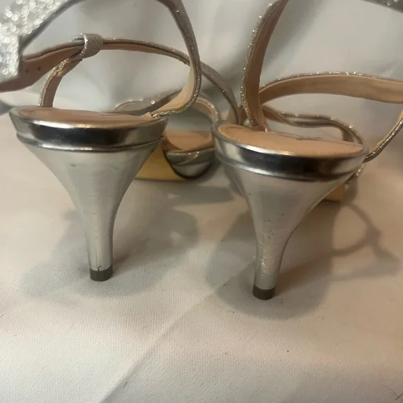 Glamorous Nina Silver  Heels with Strappy Design - Picture 3 of 6
